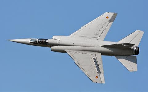 Anh còn ngăn cản cả thương vụ Argentina mua máy bay chiến đấu Mirage-F.1M của Tây Ban Nha