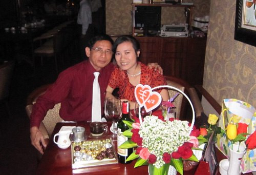 Hình ảnh Lão đại gia Lê Ân: Thiên hạ đệ nhất… chiều vợ số 2