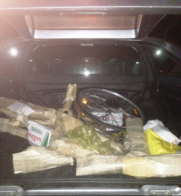 Xe của Trung úy Quang không có hàng hóa như tin báo.Ảnh: TX