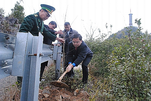 Xuân ấm nơi địa đầu Tổ quốc ảnh 1