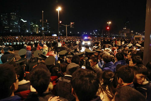 Nghi vấn lạnh người trong thảm kịch giao thừa ở Thượng Hải ảnh 1