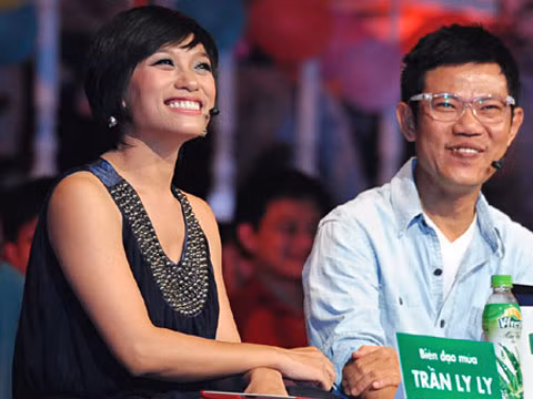 Ly Ly từng làm giảng viên Trường cao đẳng múa Việt Nam và gắn bó với múa đương đại