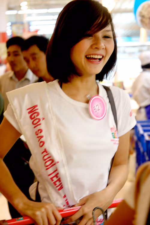 Niềm vui của Đỗ Thi Anh sau buổi chợ