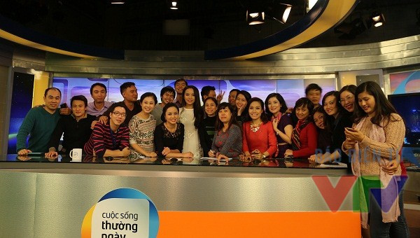 Hoa hậu Kỳ Duyên rạng rỡ trên trường quay VTV ảnh 12