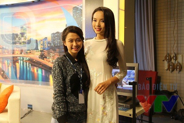 Hoa hậu Kỳ Duyên rạng rỡ trên trường quay VTV ảnh 7