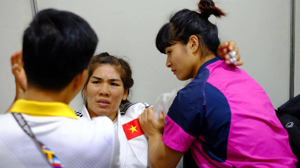 SEA Games ngày 27/8: Nữ võ sĩ Việt trở thành 'Độc cô cầu bại' SEA Games ảnh 11