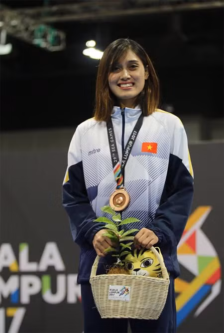 SEA Games ngày 23/8: Điền kinh liên tiếp giành HCV ảnh 24