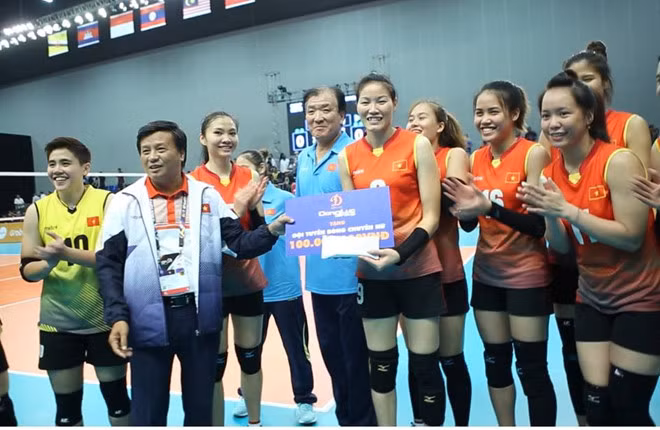 SEA Games ngày 23/8: Điền kinh liên tiếp giành HCV ảnh 29
