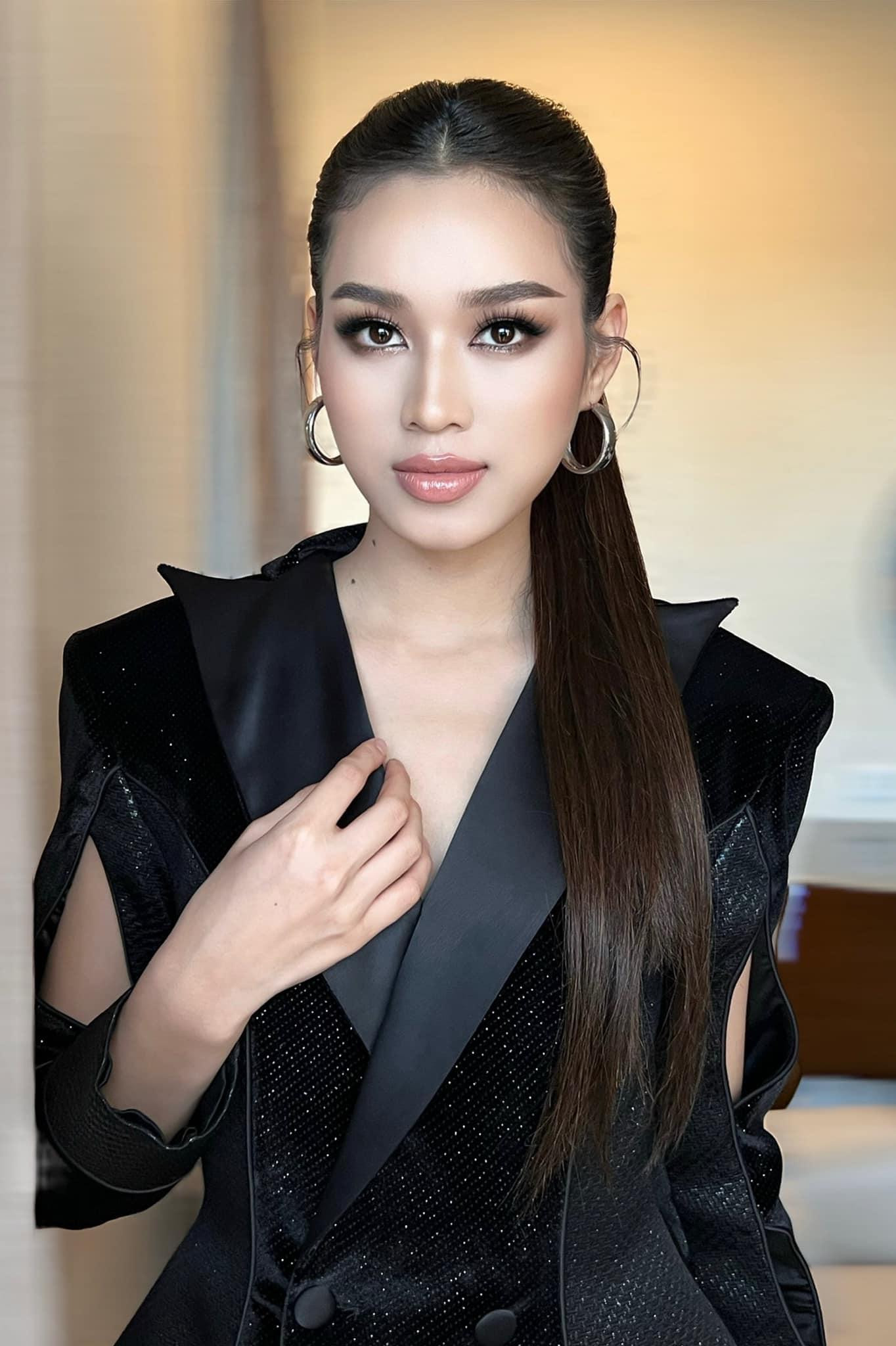 Đỗ Thị Hà gây thương nhớ với nhan sắc ngày càng 'thăng hạng'. Đỗ Thị Hà gây thương nhớ với nhan sắc ngày càng 'thăng hạng'.