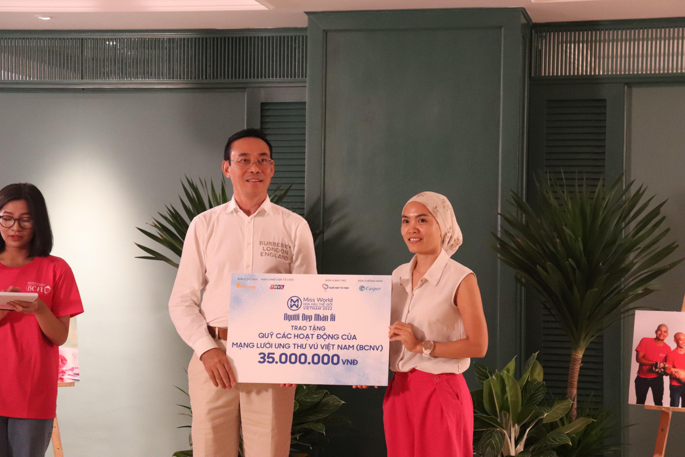 Chị Thuỷ Tiên - người truyền cảm hứng, nhà sáng lập Mạng lưới Ung thư Vú Việt Nam (BCNV). Chị Thuỷ Tiên - người truyền cảm hứng, nhà sáng lập Mạng lưới Ung thư Vú Việt Nam (BCNV).