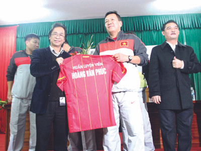 Quyết định chọn HLV Hoàng Văn Phúc của VFF không nhận được nhiều tán đồng từ giới chuyên môn. ảnh: VSI