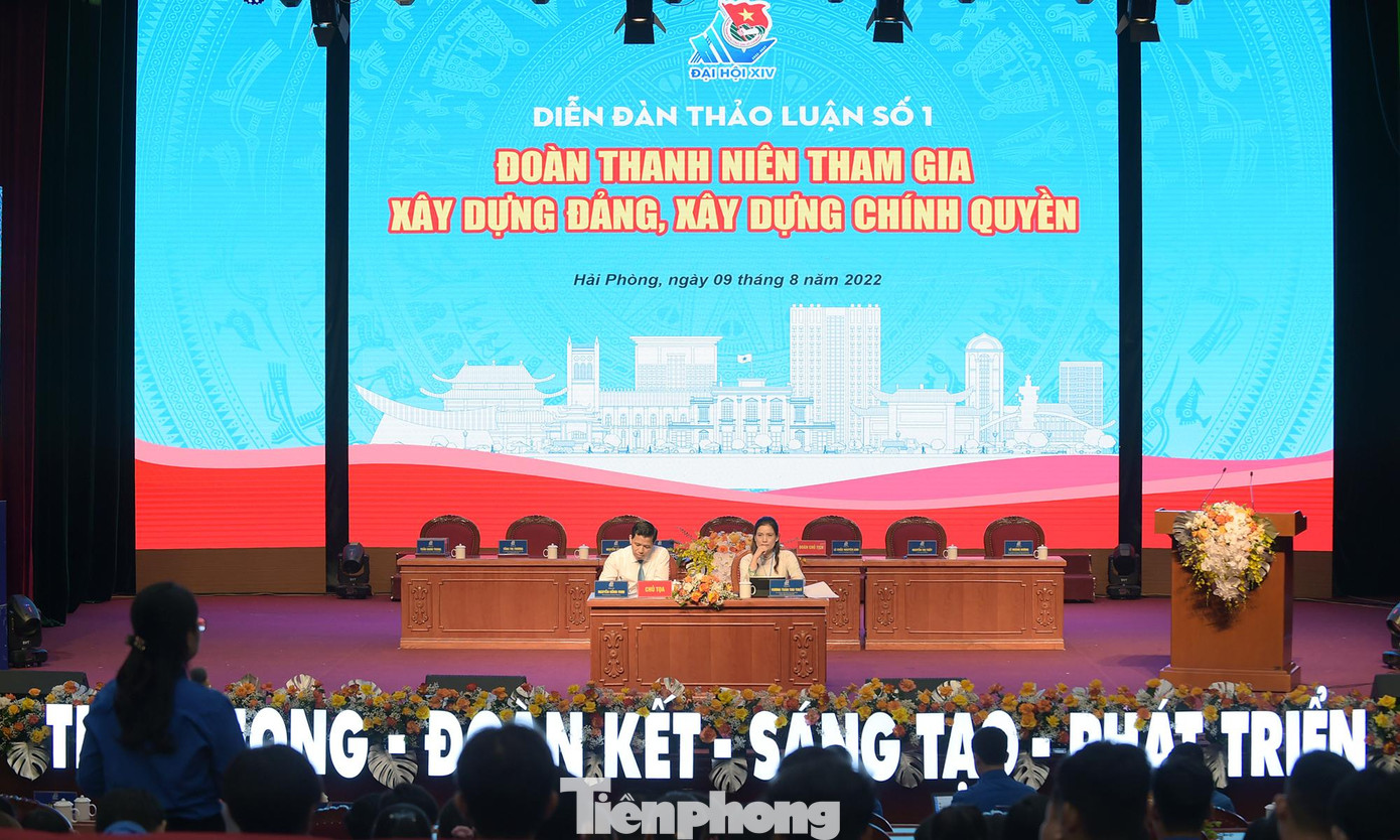 Diễn đàn thảo luận số 1 tập trung thảo luận Đoàn thanh niên tham gia xây dựng Đảng, xây dựng chính quyền. Ảnh: Xuân Tùng