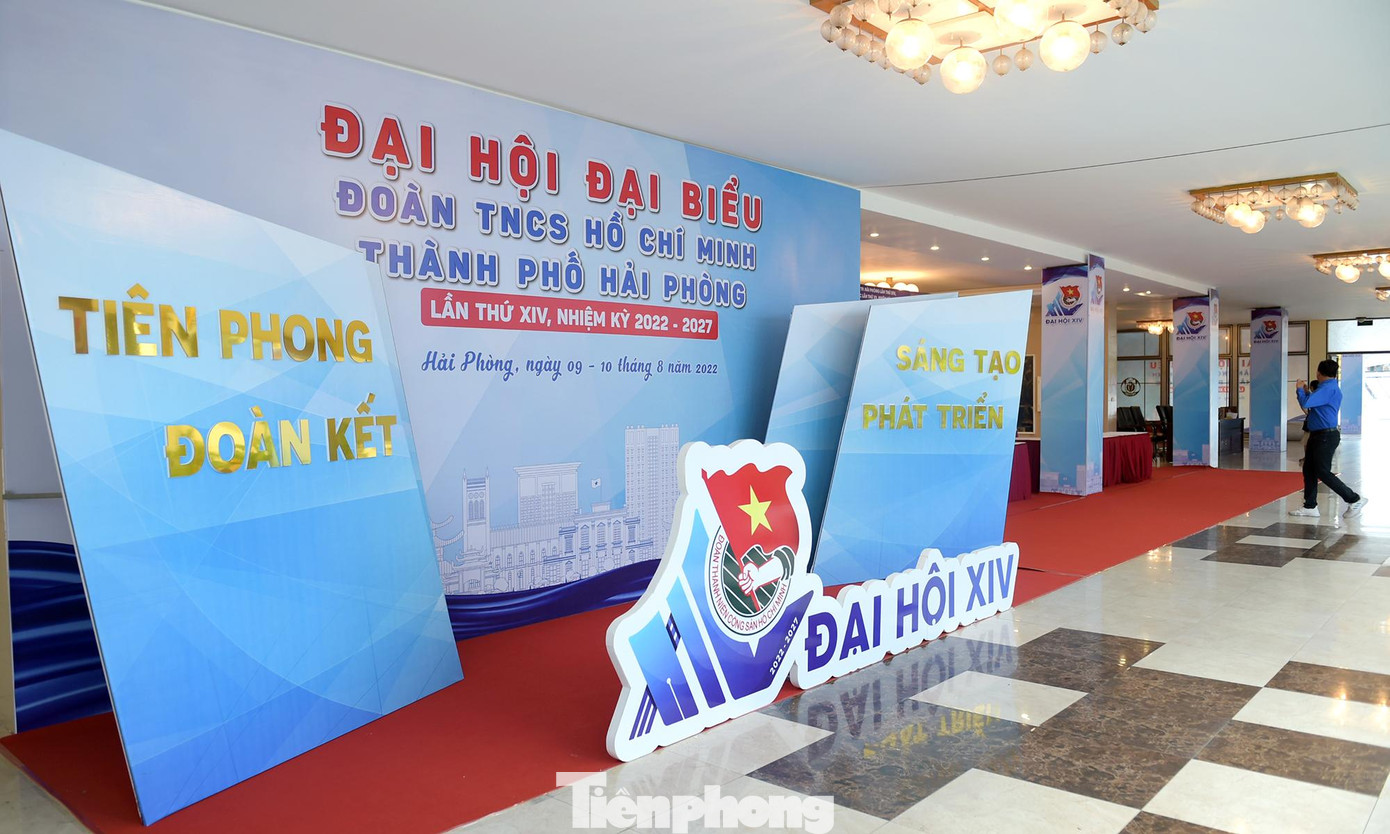 Trong khuôn khổ Đại hội sẽ diễn ra triển lãm ảnh số với 40 video được trích xuất từ 3.000 bức ảnh ghi lại hoạt động của tuổi trẻ thành phố trong 5 năm qua. Đồng thời, có các gian hàng giới thiệu, trưng bày sản phẩm OCOP sản phẩm khởi nghiệp thanh niên Hải Phòng và sản phẩm công nghệ. Trong đó, có sản phẩm của gương thanh niên đạt giải thưởng Lương Định Của do T.Ư Đoàn trao tặng; sản phẩm đoạt giải thưởng cuộc thi Ươm mầm khởi nghiệp do Thành Đoàn Hải Phòng tổ chức...