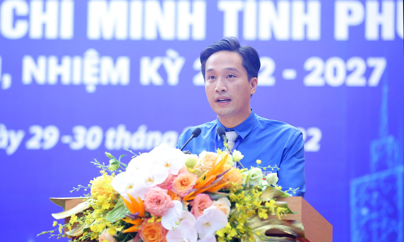 Anh Bùi Đức Giang - Bí thư Tỉnh Đoàn Phú Thọ khóa XV trình bày Diễn văn khai mạc Đại hội đại biểu Đoàn TNCS Hồ Chí Minh tỉnh Phú Thọ lần thứ XVI.