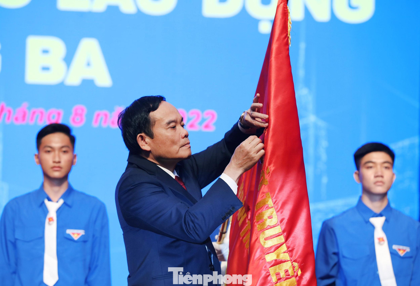 Tại Đại hội, thừa ủy quyền của Chủ tịch nước, ông Trần Lưu Quang - Bí thư Thành ủy Hải Phòng trao tặng Huân chương Lao động hạng Ba cho Đoàn TNCS Hồ Chí Minh thành phố Hải Phòng.