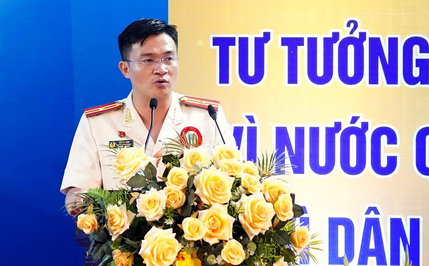 Thiếu tá Đậu Bá Tuấn tái đắc cử Bí thư Đoàn Thanh niên Bộ Tư lệnh CSCĐ nhiệm kỳ mới. Ảnh: Ngọc Thắng