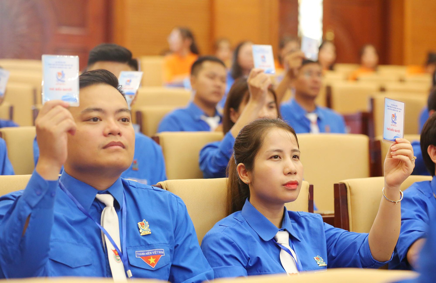 Đại hội có 203 đại biểu là đảng viên. (Trong ảnh, đại biểu biểu quyết các nội dung trong phiên thứ nhất Đại hội) Đại hội có 203 đại biểu là đảng viên. (Trong ảnh, đại biểu biểu quyết các nội dung trong phiên thứ nhất Đại hội)