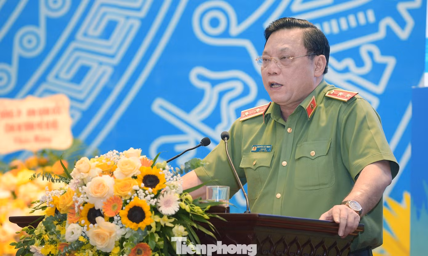 Trung tướng Nguyễn Hải Trung phát biểu chỉ đạo tại Đại hội. Ảnh: Xuân Tùng