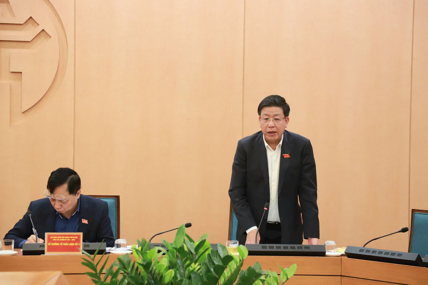 Phó Chủ tịch Hà Nội Dương Đức Tuấn phát biểu tại phiên thảo luận.