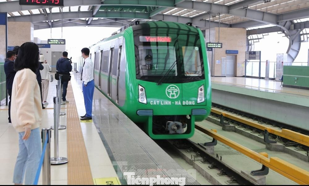 Đường sắt đô thị được xác định là "xương sống" nhưng đến nay Hà Nội mới chỉ có duy nhất tuyến Cát Linh - Hà Đông phục vụ người dân đi lại.
