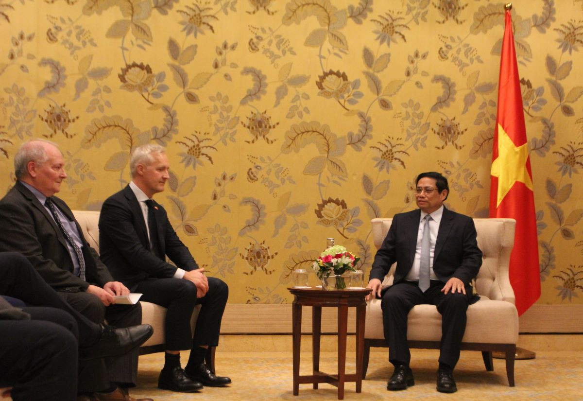 Thủ tướng tiếp lãnh đạo Tập đoàn Enterprize Energy và Tập đoàn CIP. Thủ tướng tiếp lãnh đạo Tập đoàn Enterprize Energy và Tập đoàn CIP.