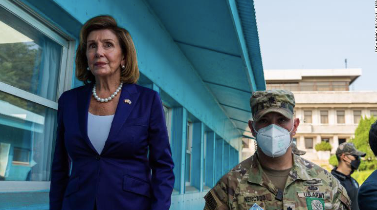 Bà Pelosi thăm khu tuần tra chung của Hàn Quốc và Triều Tiên