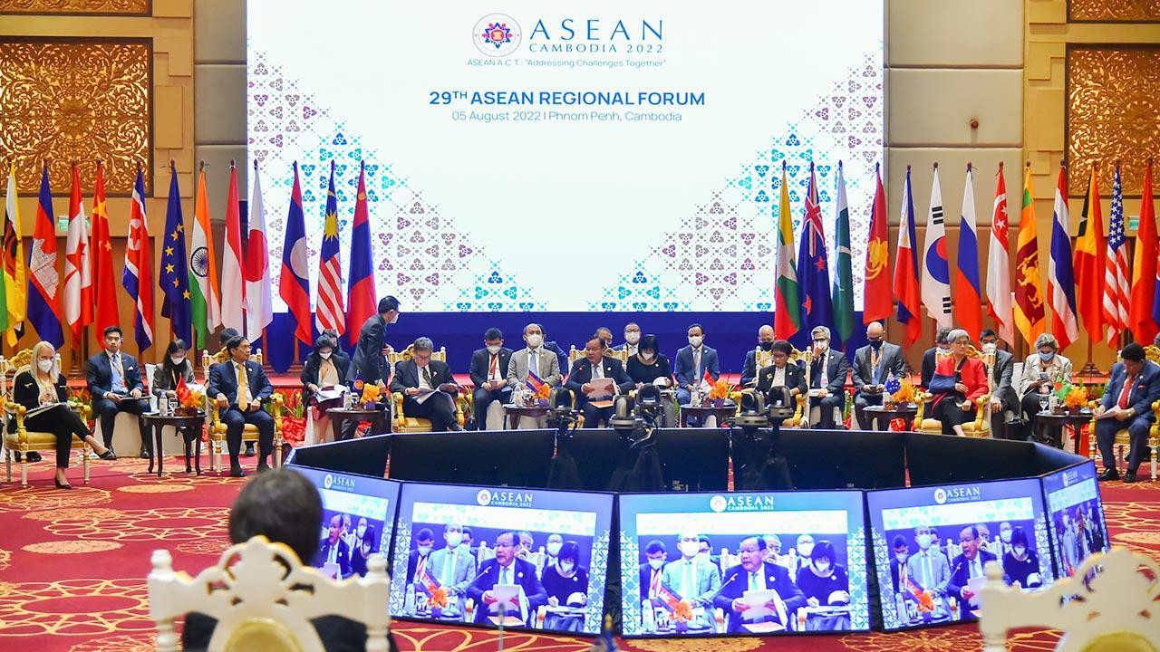 Diễn đàn khu vực ASEAN lần thứ 29 diễn ra tại Phnom Penh ngày 5/8. (Ảnh: Mofa)