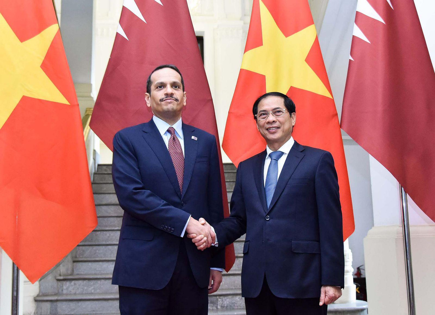 Bộ trưởng Ngoại giao Bùi Thanh Sơn tiếp Phó Thủ tướng, Bộ trưởng Ngoại giao Qatar Sheikh Mohammed bin Abdulrahman Al-Thani. (Ảnh: Mofa)