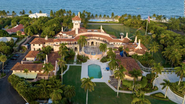 Toàn cảnh khu nghỉ dưỡng Mar-a-Lago bên bờ biển Palm Beach ở Florida. (Ảnh: CNN)