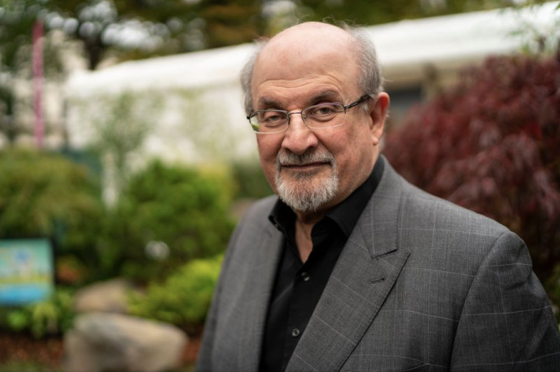 Tiểu thuyết gia Salman Rushdie