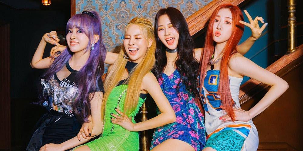 Lunasolar ra mắt ngày 2/9/2020 và tan rã vào tháng 5. Thông báo này được đưa ra khá bất ngờ kèm tiết lộ rằng hợp đồng của các thành viên với JPlanet Entertainment đã chấm dứt và chưa rõ lý do.