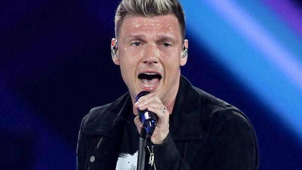 Nick Carter vẫn biểu diễn cùng Backstreet Boys một ngày sau khi em trai qua đời. Ảnh: Mirror.
