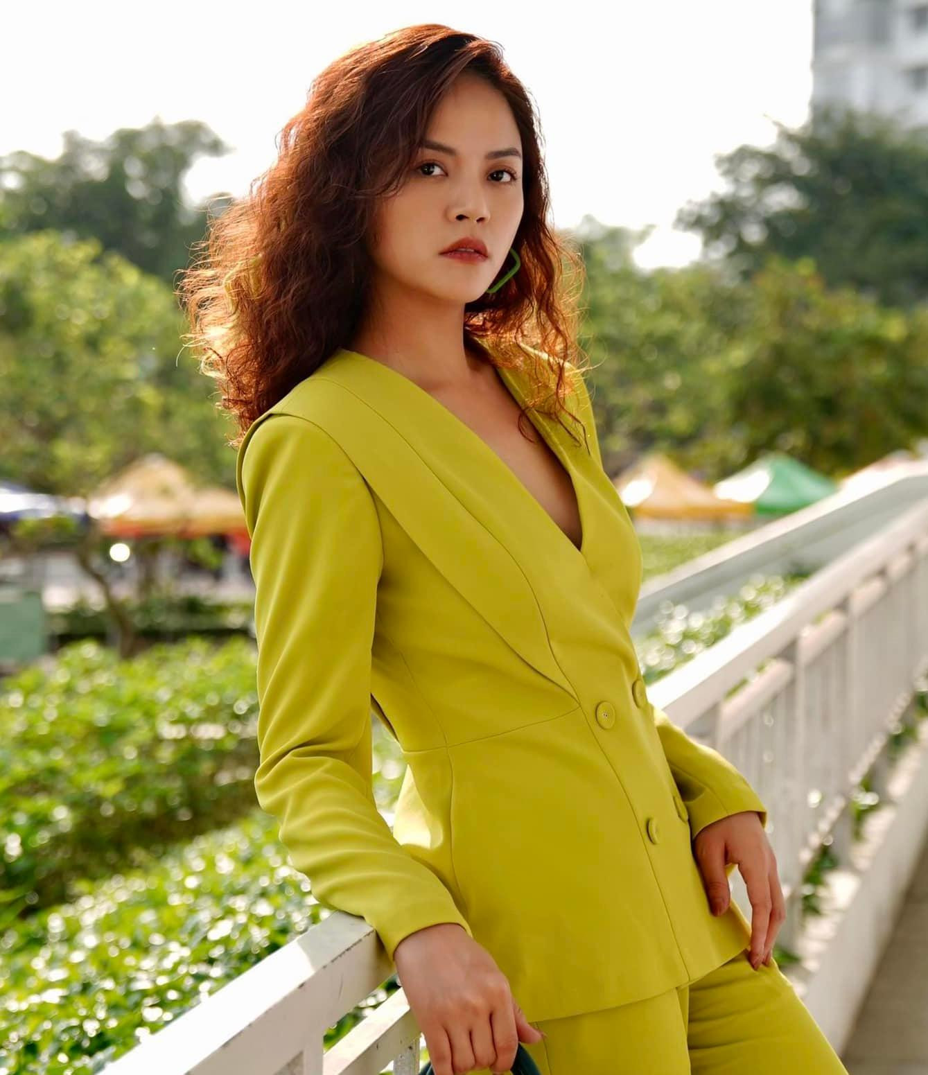 Thu Quỳnh là một trong những diễn viên được đánh giá cao về khả năng nhập vai. Khán giả nhận xét rằng dù trong vai hiền lành, tần tảo hay đanh đá, chua ngoa hoặc nghiêm túc, Thu Quỳnh đều thể hiện tốt. Nữ diễn viên sẵn sàng thay đổi ngoại hình để phù hợp với nhân vật. Trên sân khấu, Thu Quỳnh cũng là nữ diễn viên sẵn sàng lăn xả để cống hiến cho nghệ thuật. Sau cuộc hôn nhân đổ vỡ, hiện tại, Thu Quỳnh kín tiếng trong chuyện tình cảm. Cô dành chủ yếu thời gian cho công việc và con trai.