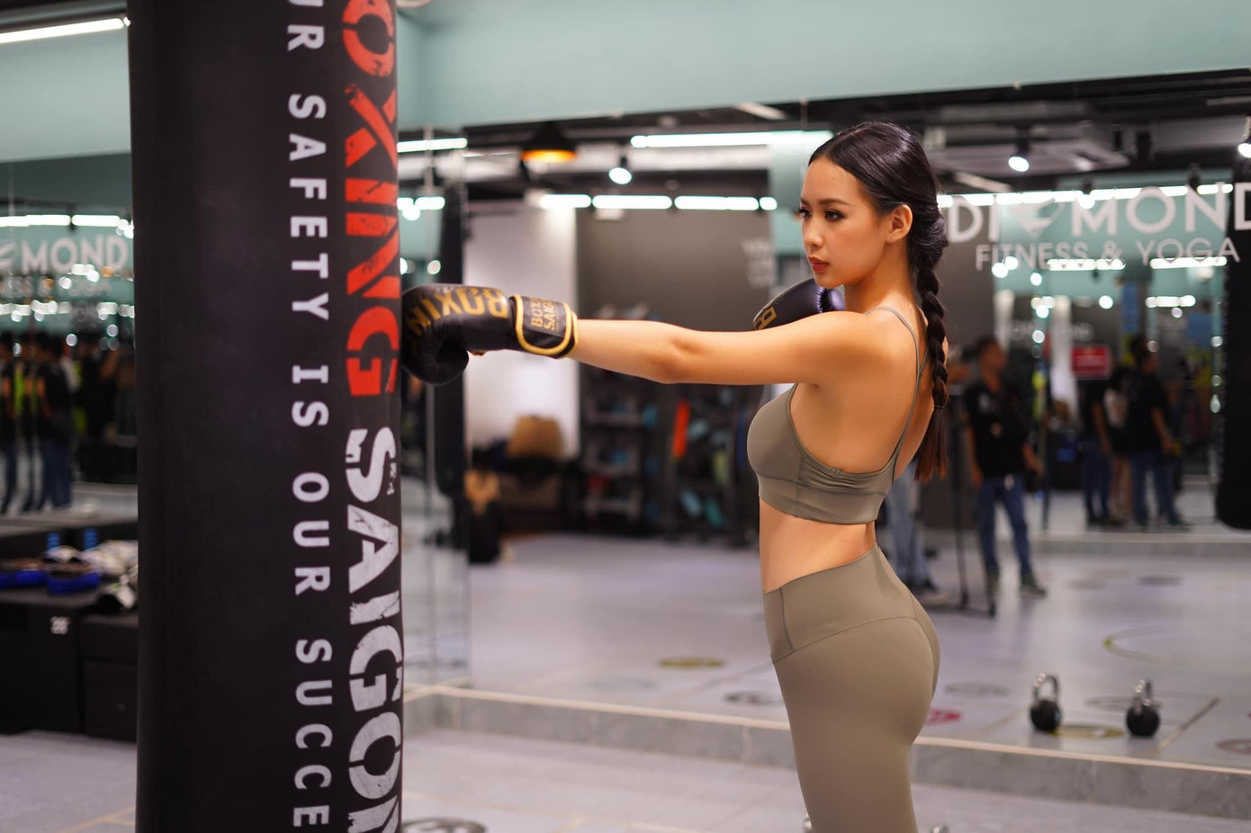 Trên trang cá nhân, Bảo Ngọc thường xuyên chia sẻ hình ảnh đời thường. Người đẹp chăm chỉ tập luyện để giữ dáng. So với hình ảnh ngày trước và thời điểm giành ngôi Á hậu 1 Miss World Vietnam, hình ảnh Bảo Ngọc tại đấu trường Hoa hậu Liên lục địa được khán giả nhận xét có nhiều điểm khác biệt. Đáng chú ý, Bảo Ngọc gầy hơn trước khá nhiều.