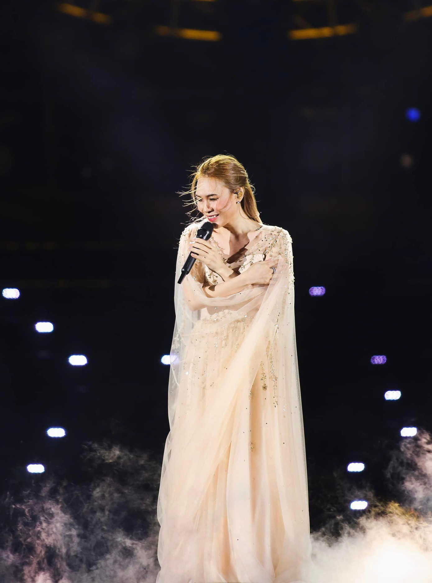 Mỹ Tâm nhận lỗi về những thiếu sót trong khâu tổ chức show Tri Âm. Ảnh: FBNV. Mỹ Tâm nhận lỗi về những thiếu sót trong khâu tổ chức show Tri Âm. Ảnh: FBNV.