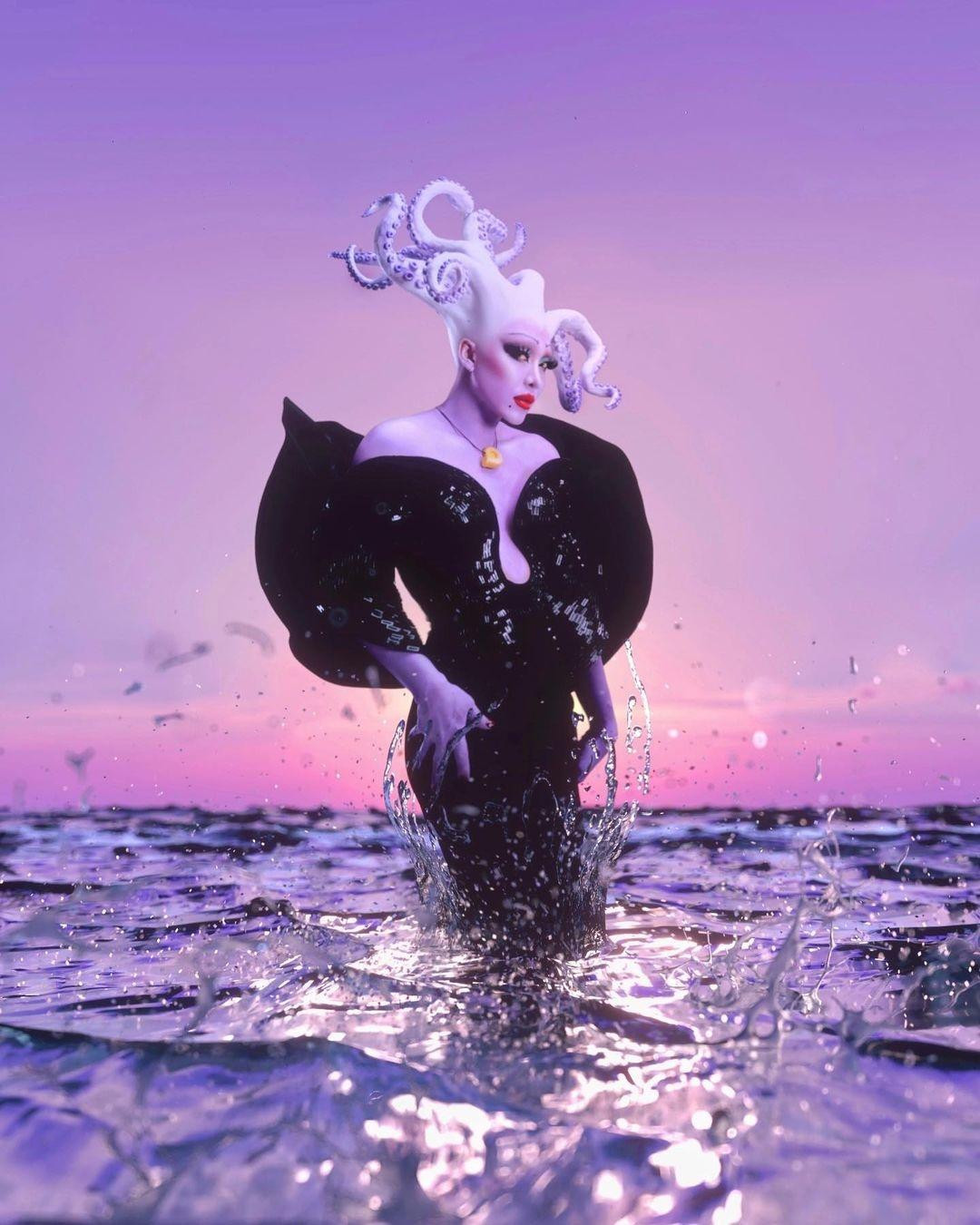 Stylist Hoàng Ku khiến nhiều bạn bè không nhận ra khi hóa trang thành phiên bản Ursula - nhân vật trong The Little Mermaid.