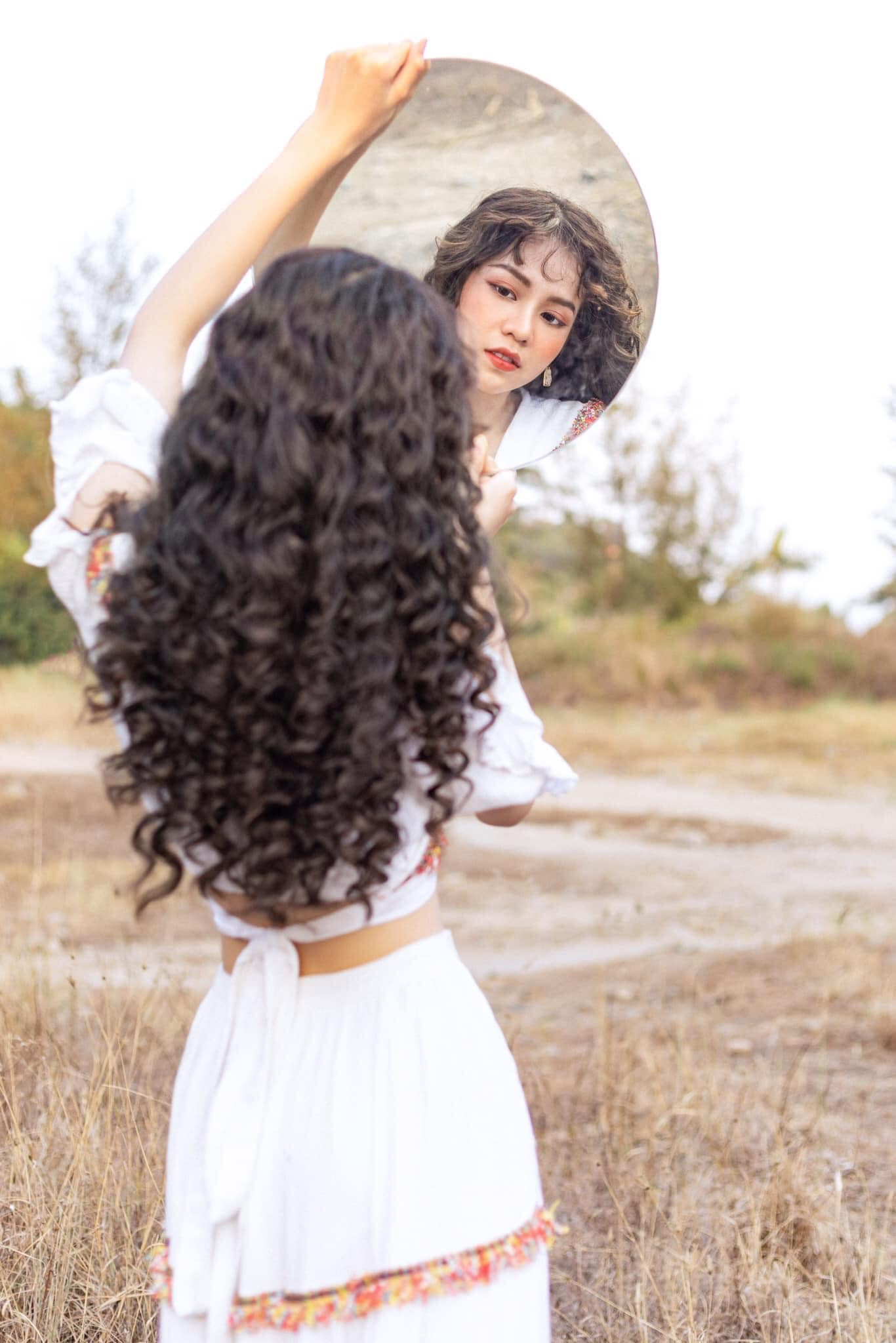 Chia sẻ với PV Tiền Phong, Thanh Thủy cho biết cô là fan ruột Kpop với thần tượng là Lisa (BlackPink). Vì thế, từ kiểu tóc, cách ăn mặc, tạo dáng của Thanh Thủy đều ảnh hưởng một phần từ Lisa.