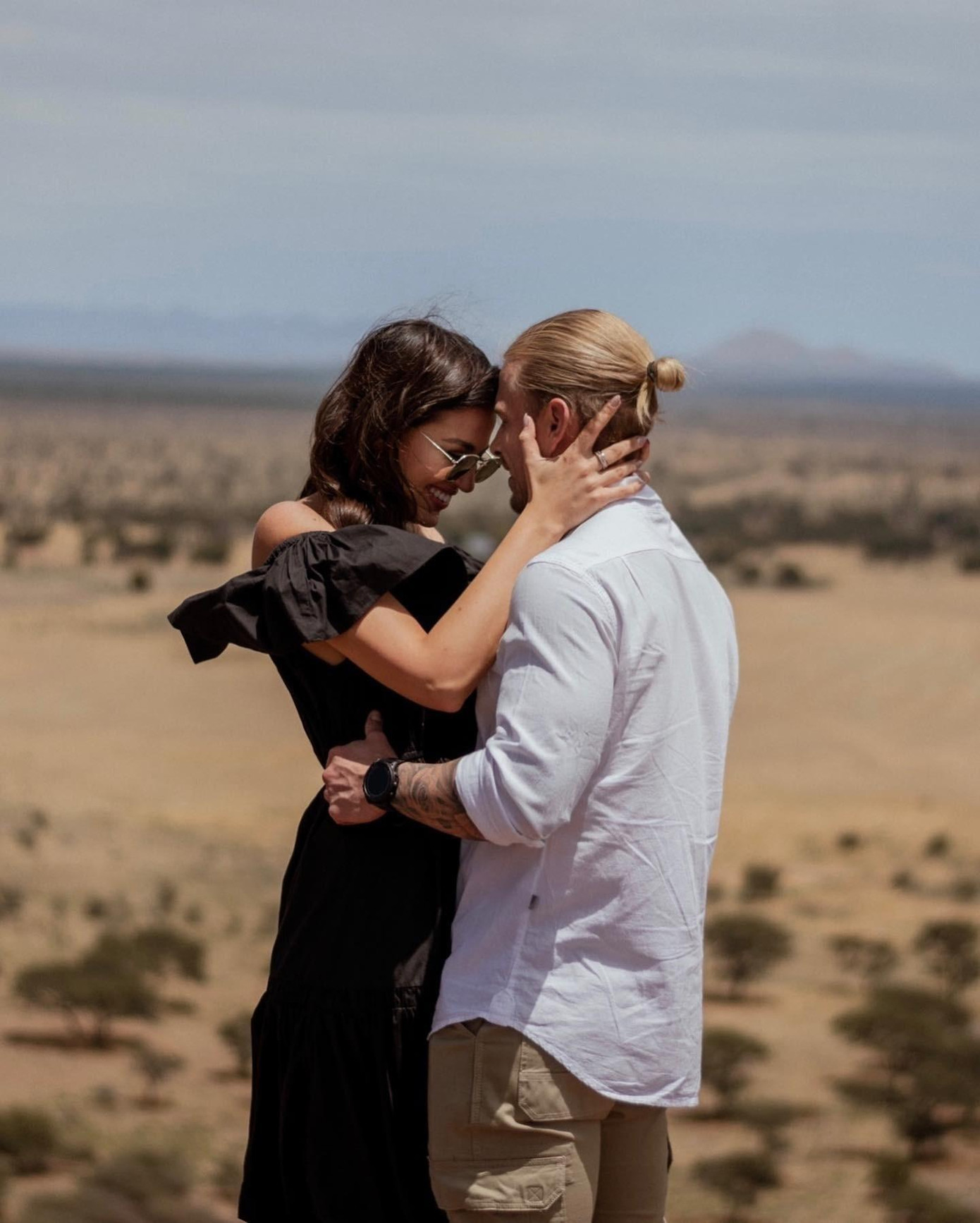 Chanique Rabe được cầu hôn. Ảnh: IGNV.