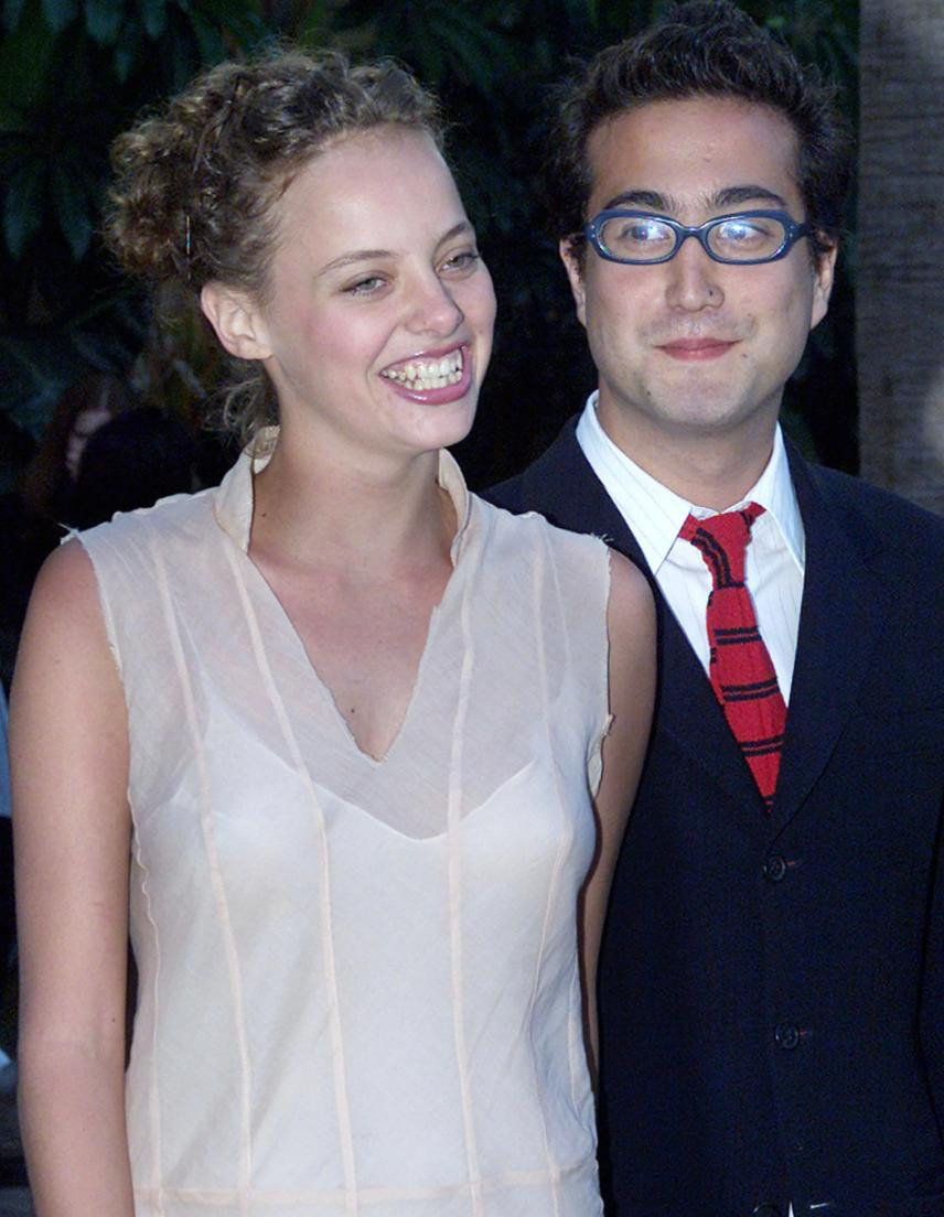 Không lâu sau khi chia tay Zang, tài tử Titanic hẹn hò với nữ diễn viên Bijou Phillips - con gái của The Mamas và ca sĩ Papas John Phillips. Theo Elle, nam diễn viên và Phillips có mối tình chóng vánh và không để lại nhiều dấu ấn với truyền thông.