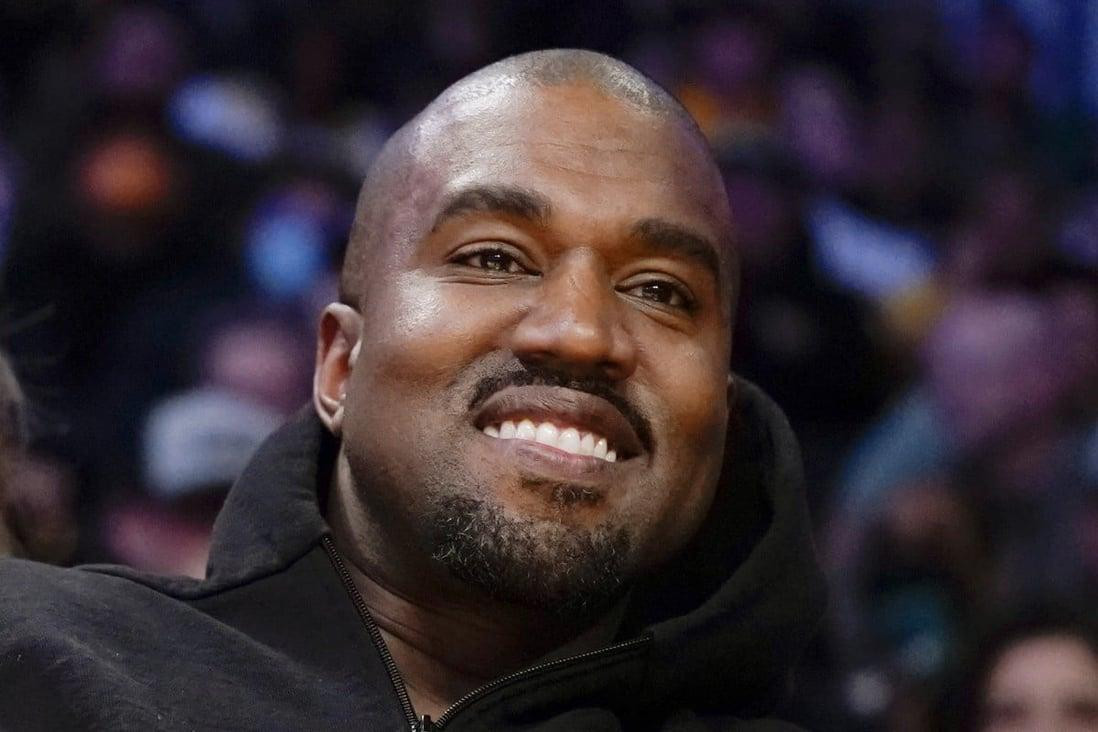 Kanye West mất 2 tỷ USD trong một ngày. Ảnh: SCMP.