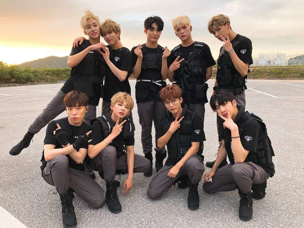 D-Crunch ra mắt vào ngày 6/8/2018 và tan rã vào ngày 9/11. Công ty quản lý của họ là Ai Grand Korea đã đưa ra thông báo trên fanpage của nhóm. D-Crunch tan rã chỉ sau 3 tuần kể từ khi Dylan rời nhóm vì sức khỏe.