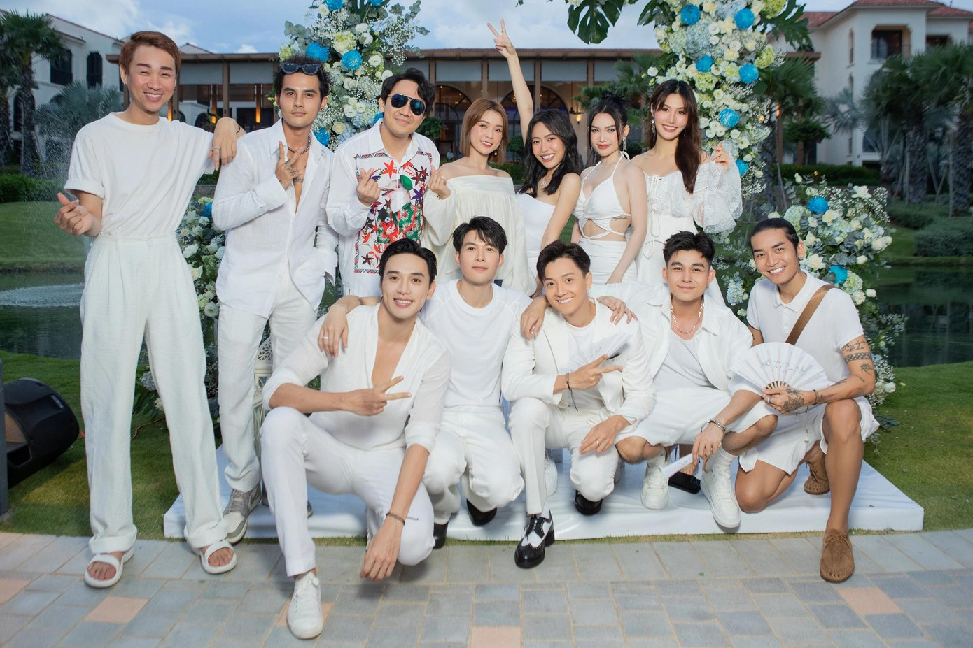 Ngày trọng đại của Diệu Nhi, Anh Tú có sự tham gia của nhiều nghệ sĩ nổi tiếng như Diễm My, Ngô Kiến Huy, Trấn Thành, Hải Triều, BB Trần... Ngày trọng đại của Diệu Nhi, Anh Tú có sự tham gia của nhiều nghệ sĩ nổi tiếng như Diễm My, Ngô Kiến Huy, Trấn Thành, Hải Triều, BB Trần...