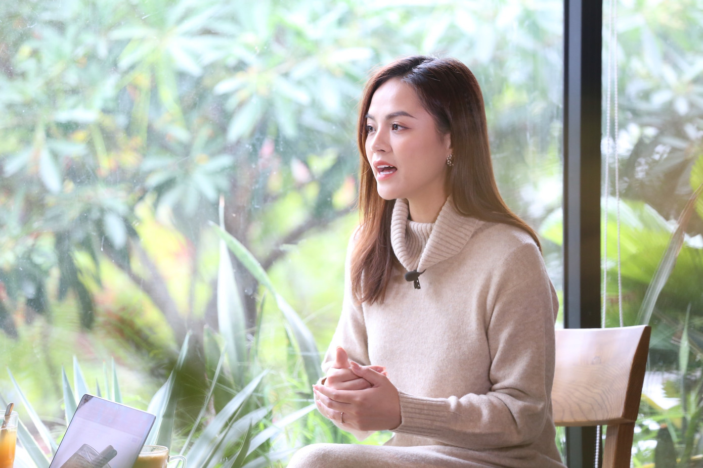 An Nguyệt là vai diễn mà Thu Quỳnh đã chờ đợi từ lâu. Đây là dạng vai được phá án, công việc đặc thù. Tuy nhiên, có nhiều ý kiến cho rằng vì đã thành công với nhiều vai diễn trước đó, việc nhận vai An Nguyệt là mạo hiểm với Thu Quỳnh. "Nếu không xuống, sẽ không lên, đường thẳng mãi là đường thẳng. Quan điểm làm nghề của tôi là vậy nên chưa bao giờ tôi hối hận khi nhận lời đóng An Nguyệt", Thu Quỳnh nói.