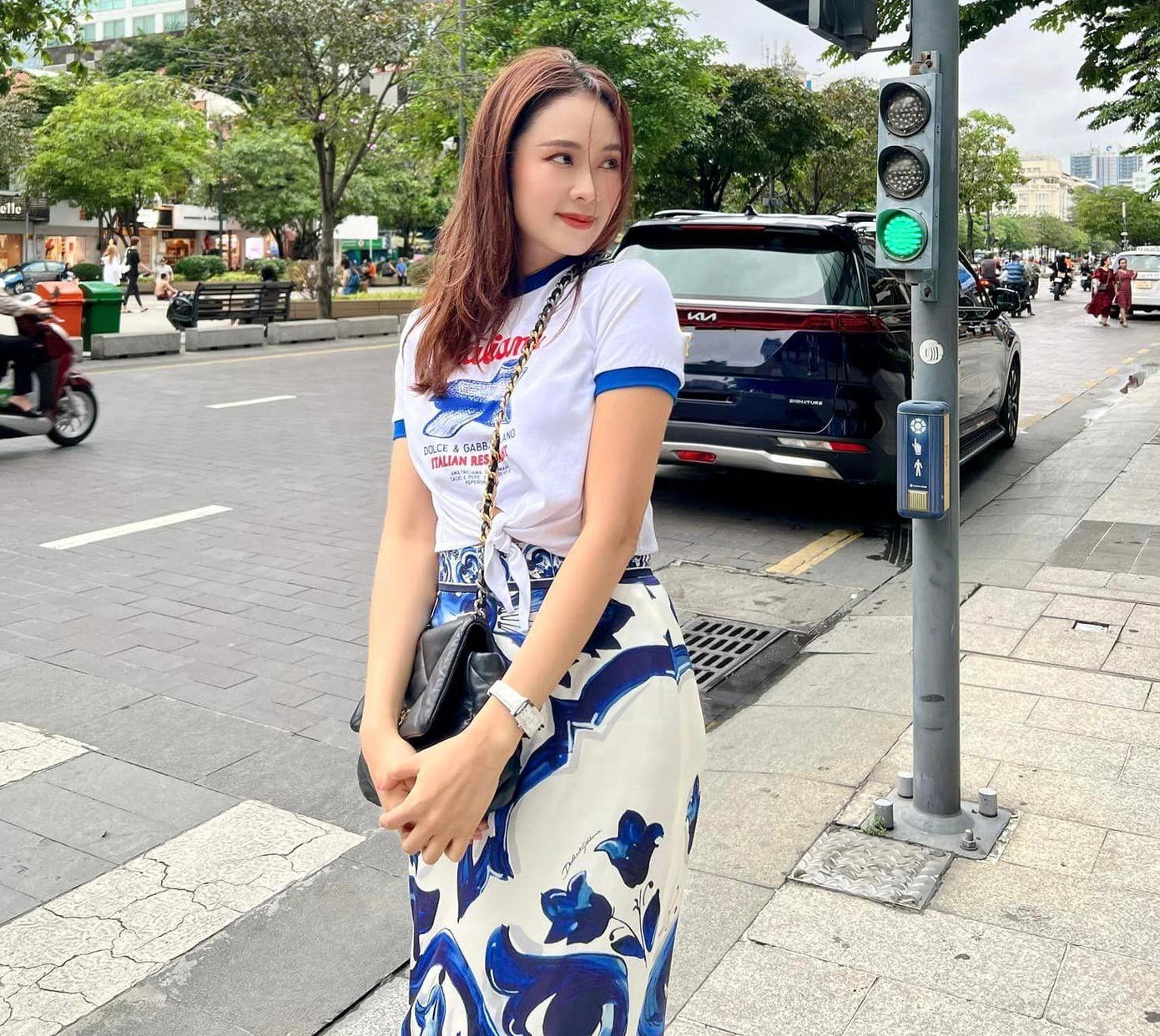 Là diễn viên nổi tiếng nhưng Hồng Diễm chọn cách giữ kín đời sống cá nhân. Cô chưa từng chia sẻ về danh tính của chồng hay đăng ảnh liên quan đến người thân. Có lẽ vì điều này, Hồng Diễm được nhận xét là diễn viên có đời tư sạch, không vướng scandal nào.