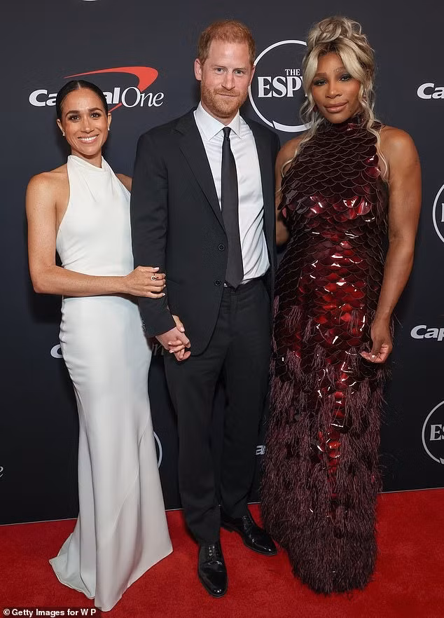 Harry và Meghan tái ngộ bạn thân, siêu sao quần vợt Serena Williams. Ảnh: Getty Images.