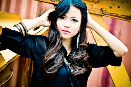 10 thiếu nữ xinh đẹp nhất trường Báo 2014 ảnh 7