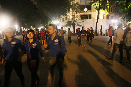 Đồng loạt tắt đèn hưởng ứng Giờ trái đất 2014 ảnh 9