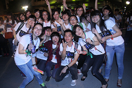 Đồng loạt tắt đèn hưởng ứng Giờ trái đất 2014 ảnh 20