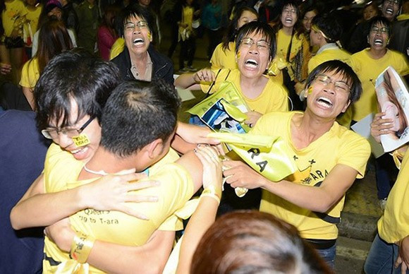 Hai chữ 'thần tượng' qua 3 thế hệ 8X, 9X, 10X ảnh 1