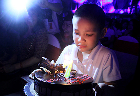 Đồng loạt tắt đèn hưởng ứng Giờ trái đất 2014 ảnh 1